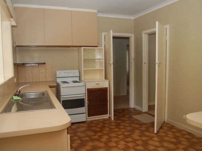 14 Nokes Court, Montmorency, VIC 3094, Montmorency - Thumbnail 2