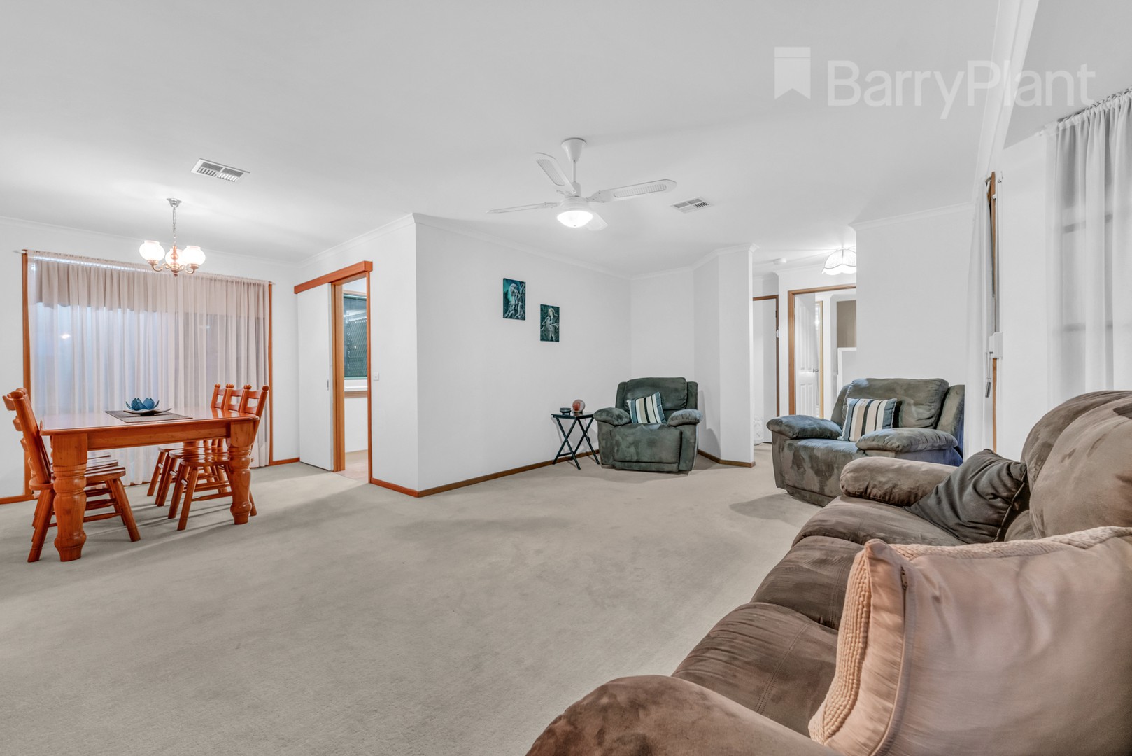 14 Northleigh AvenueCraigieburn, VIC 3064, Craigieburn - Thumbnail 2