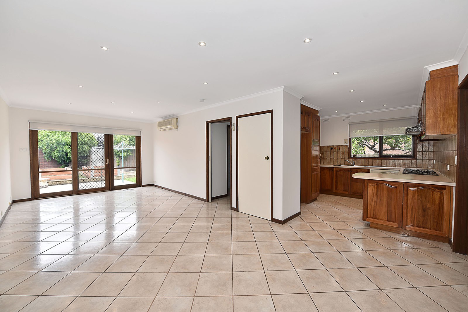 14 Norwood Dr, Keilor East, VIC 3033 - Thumbnail 2 - 26/03/2026