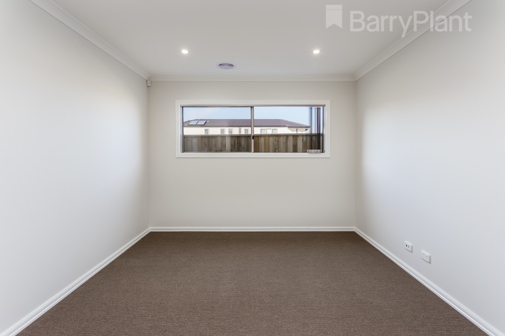 14 Oberon Street, Point Cook, VIC 3030, Point Cook - Thumbnail 5