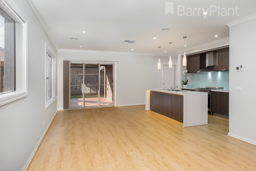 14 Oberon Street, Point Cook, VIC 3030, Point Cook - Thumbnail 5