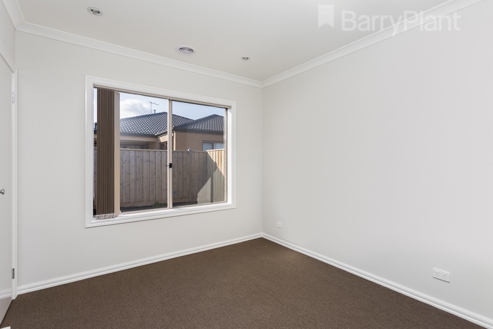 14 Oberon Street, Point Cook, VIC 3030, Point Cook - Thumbnail 7