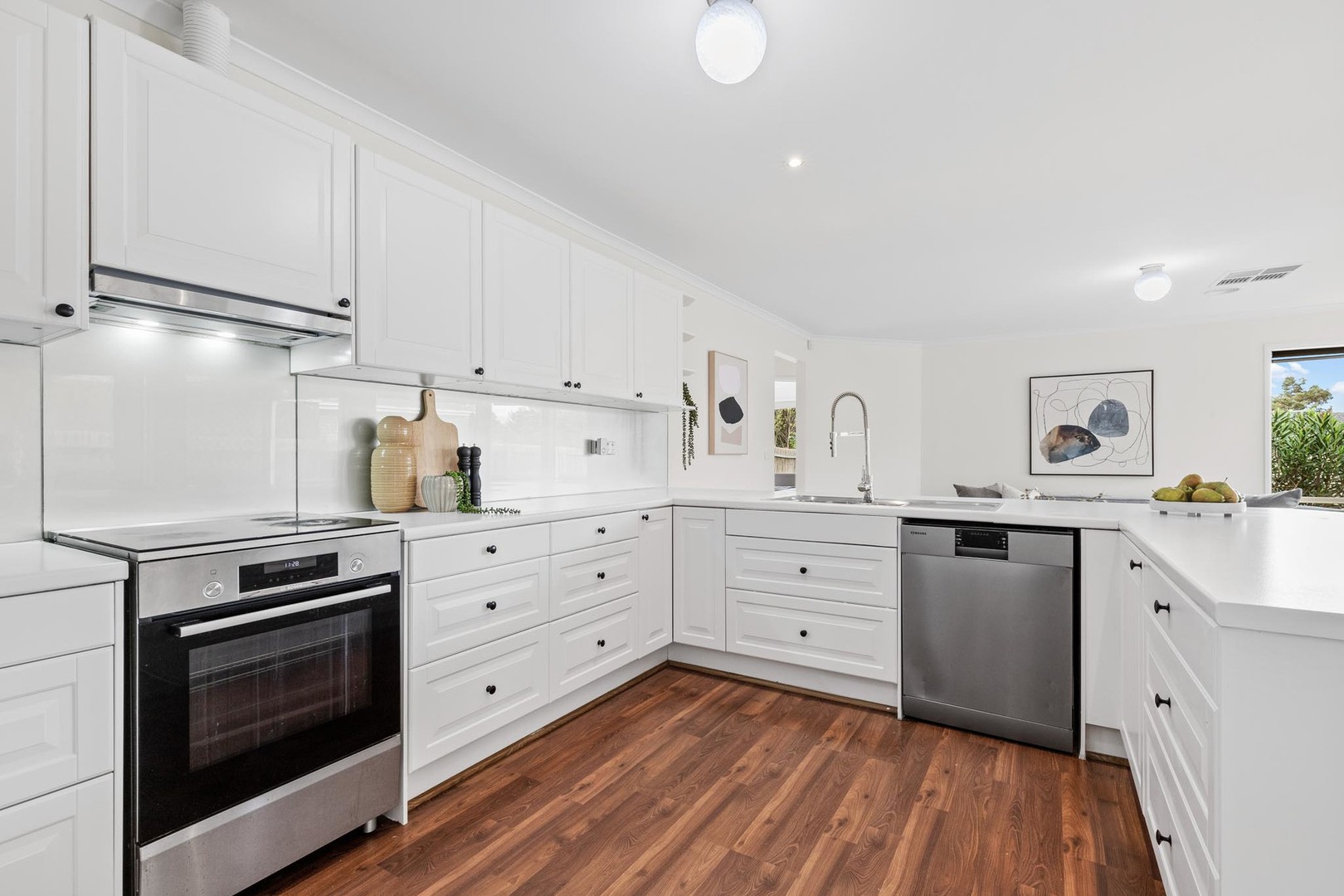 14 Ozzimo Drive, Hillside, VIC 3037, Hillside - Thumbnail 5
