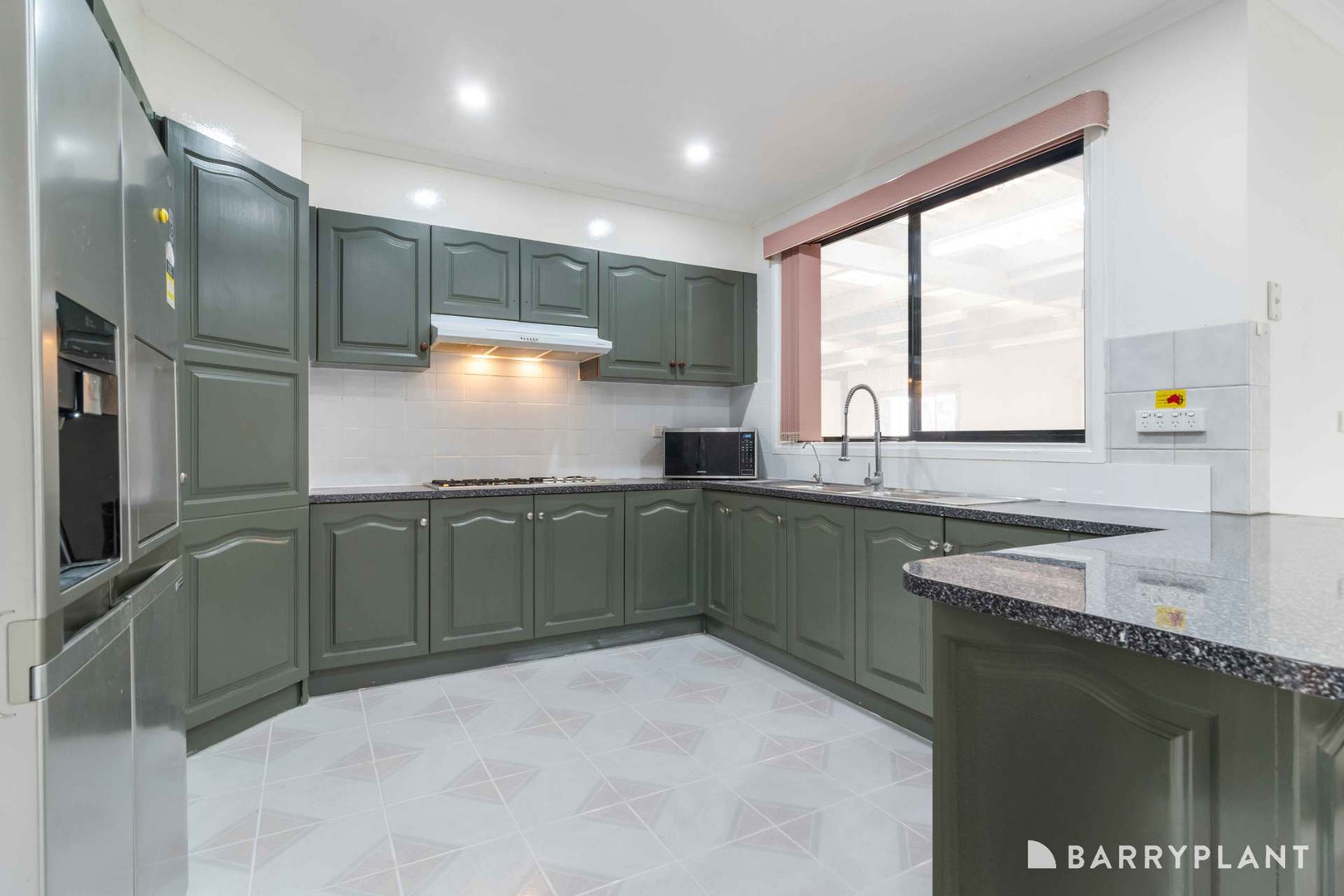 14 Paringa Drive, St Albans, VIC 3021, St Albans - Thumbnail 7