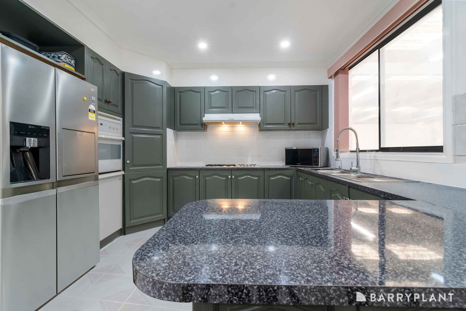 14 Paringa Drive, St Albans, VIC 3021, St Albans - Thumbnail 8