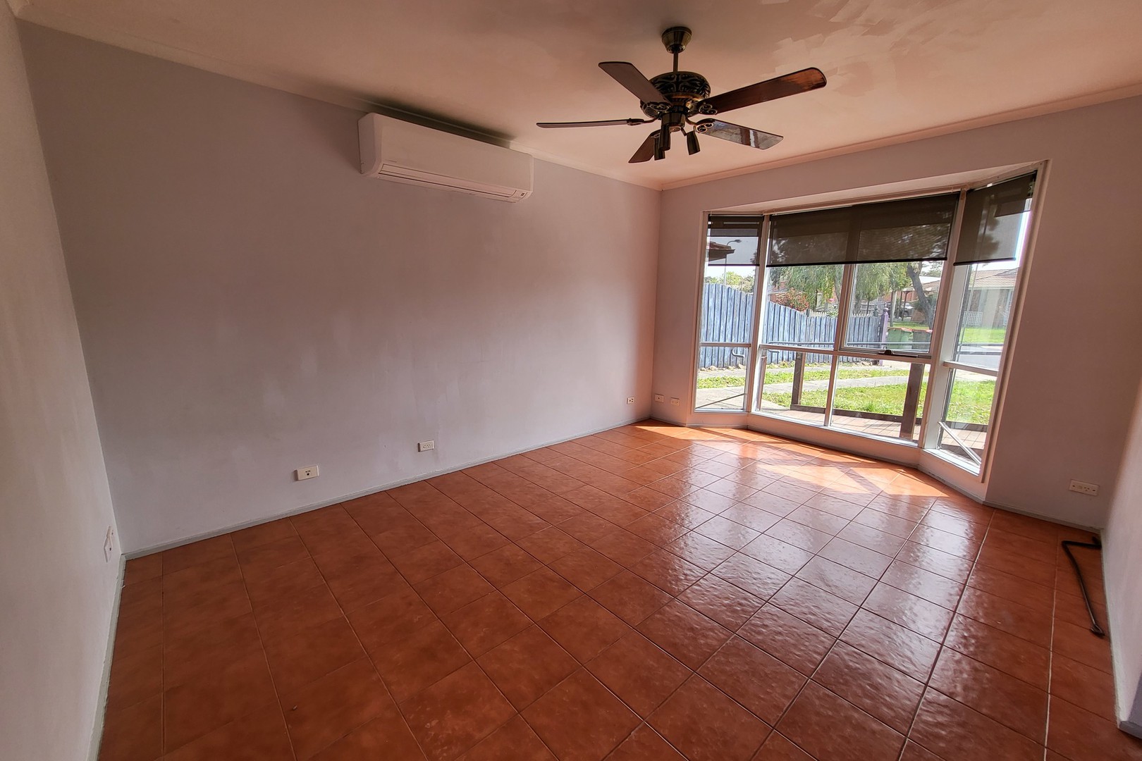 14 Pembroke Crescent, Craigieburn, VIC 3064, Craigieburn - Thumbnail 2