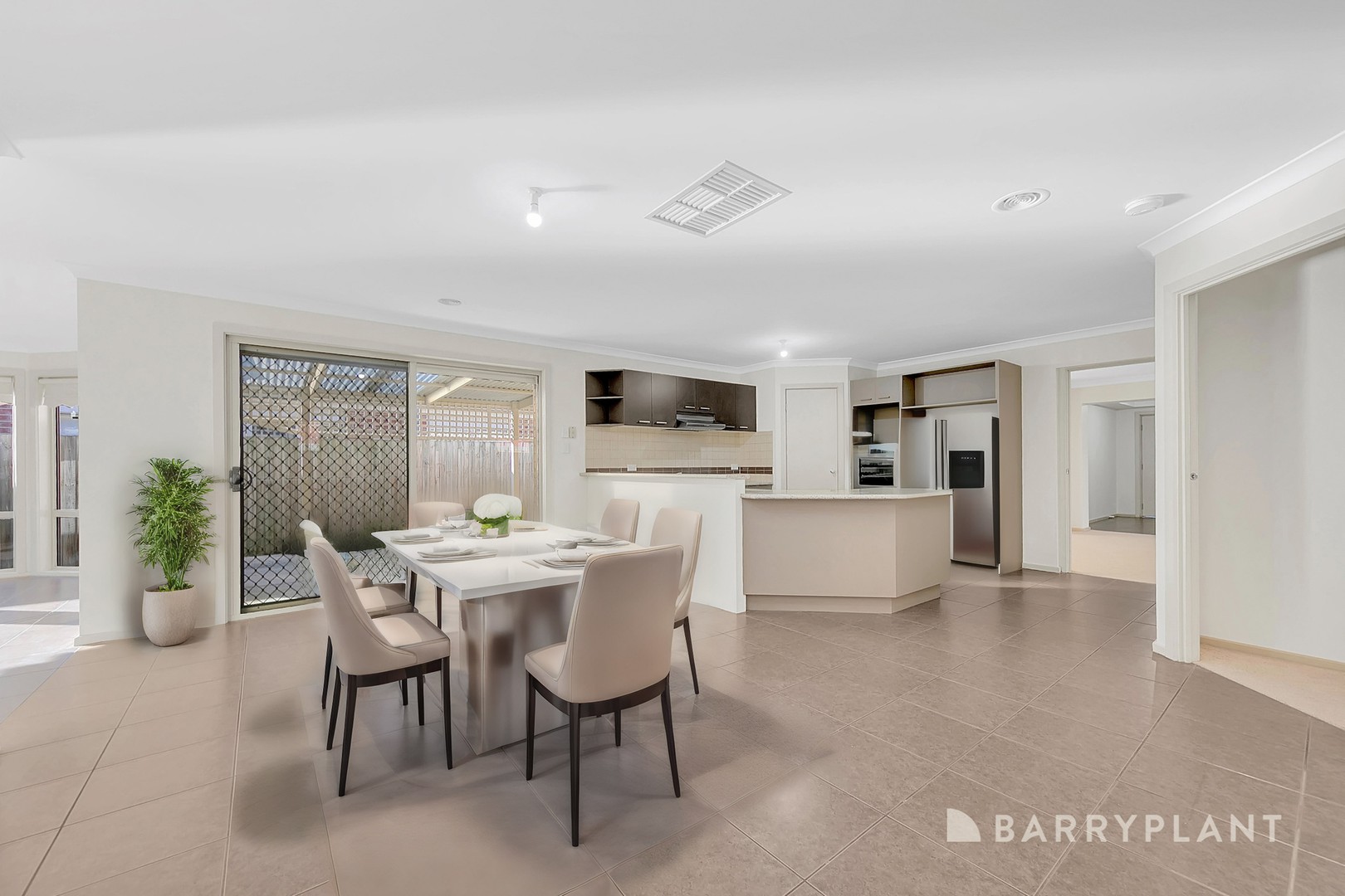 14 Penola Drive, South Morang, VIC 3752, South Morang - Thumbnail 3