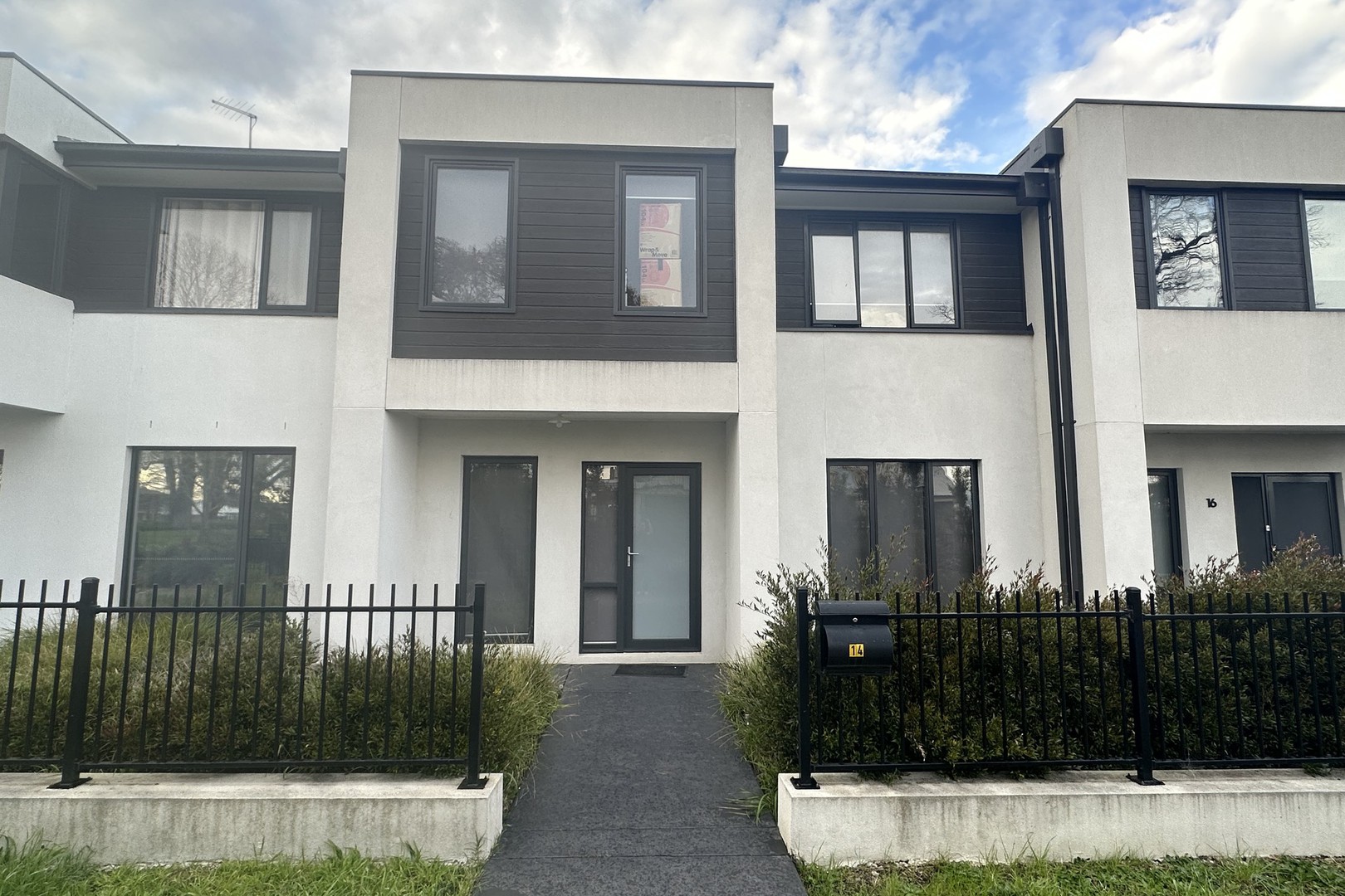 14 Plenty Way, Cranbourne North, VIC 3977, Cranbourne North - Thumbnail 2