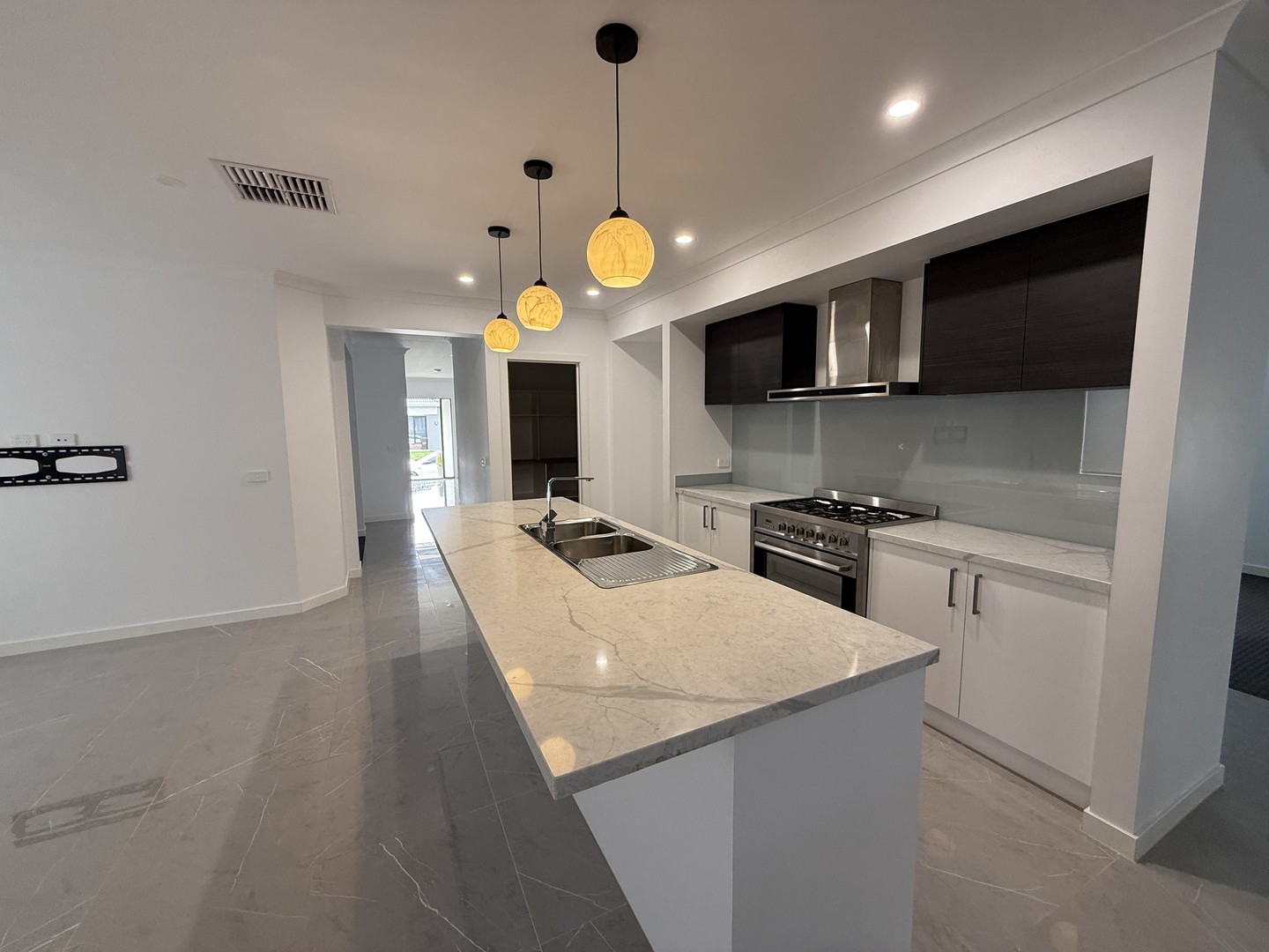 14 Plover Way, Wallan, VIC 3756, Wallan - Thumbnail 4