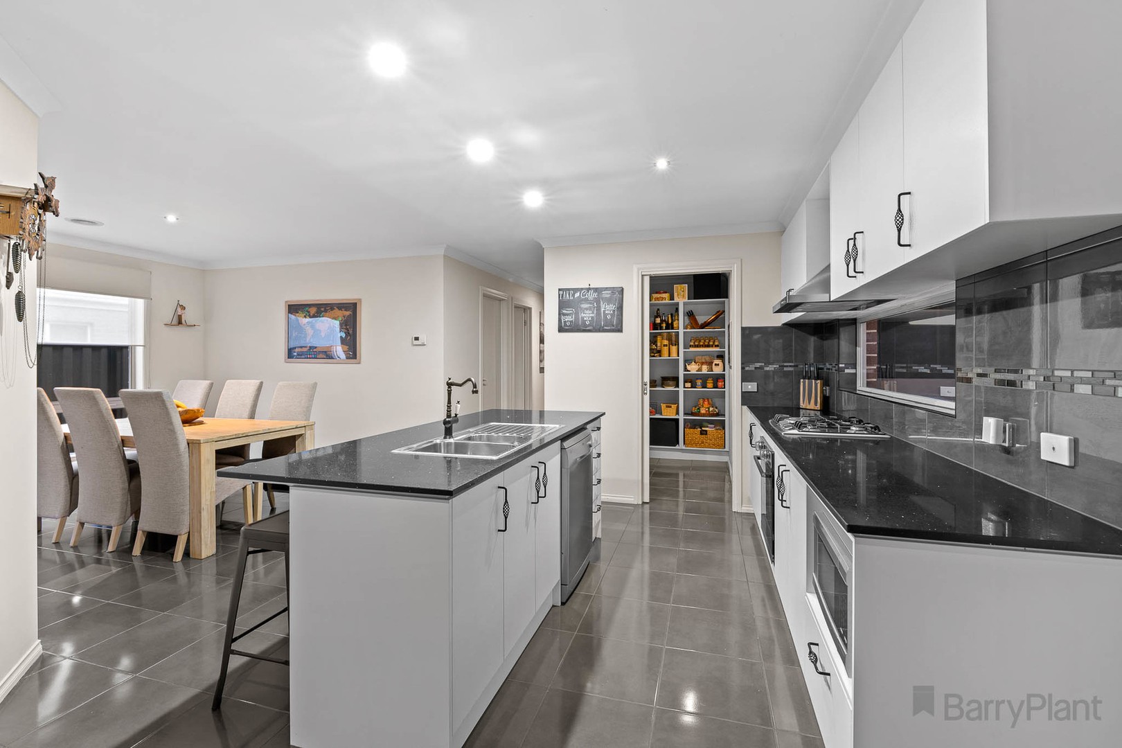 14 Pointer Drive, Pakenham, VIC 3810, Pakenham - Thumbnail 3