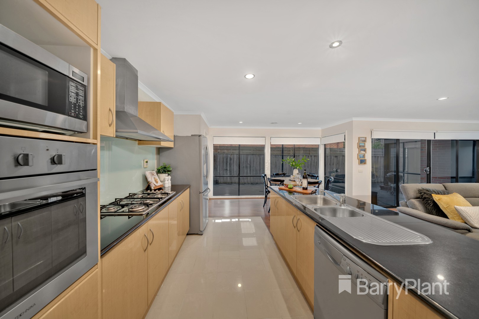 14 Poppy Drive, South Morang, VIC 3752, South Morang - Thumbnail 4