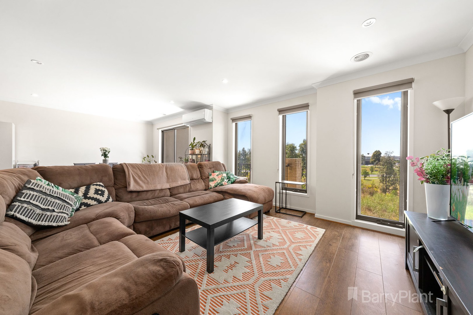 14 Quintino Walk, Clyde North, VIC 3978, Clyde North - Thumbnail 5