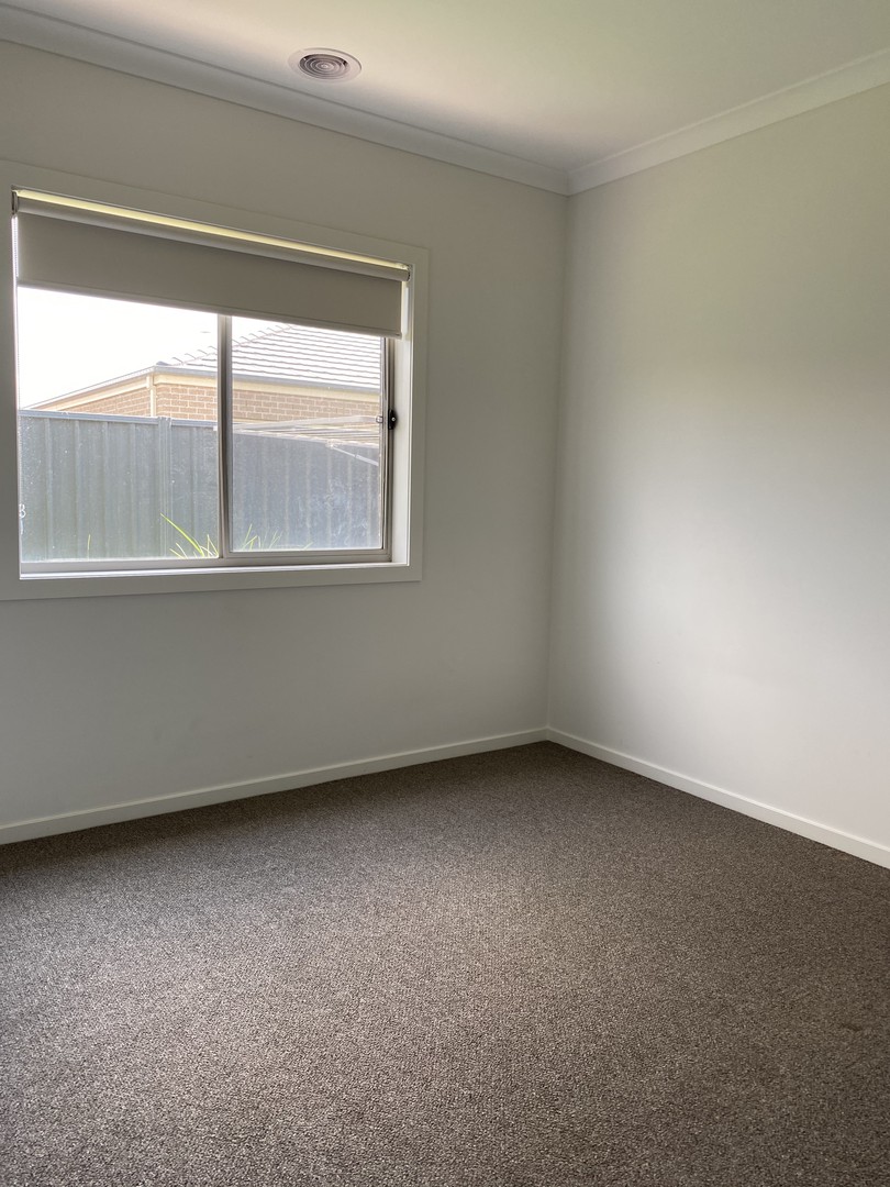 14 Rathdowne Road, Werribee, VIC 3030, Werribee - Thumbnail 5