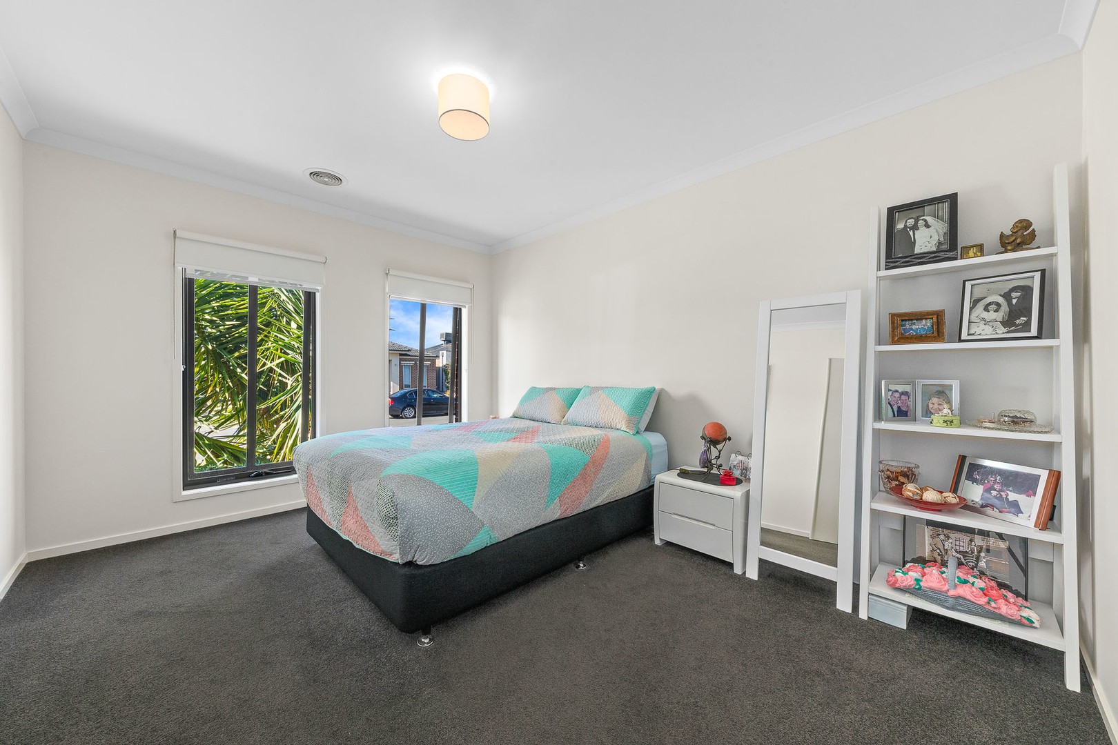 14 Ravensdale Avenue, Officer, VIC 3809, Officer - Thumbnail 2