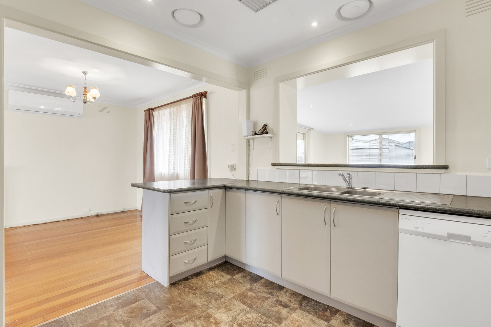 14 Rayfield Avenue, Craigieburn, VIC 3064 - Thumbnail 1 - 24/10/2025