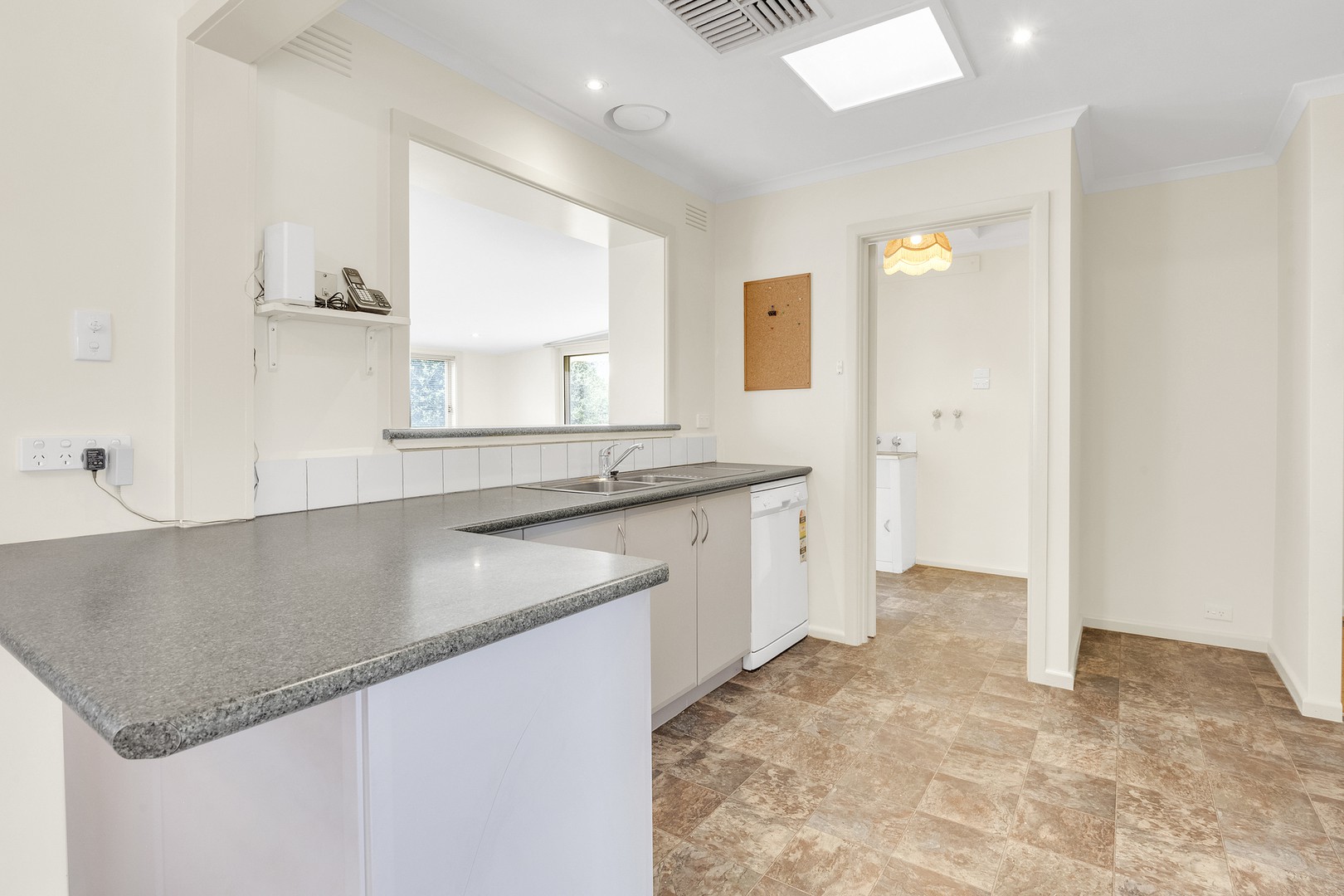 14 Rayfield Avenue, Craigieburn, VIC 3064 - Thumbnail 2 - 24/10/2025
