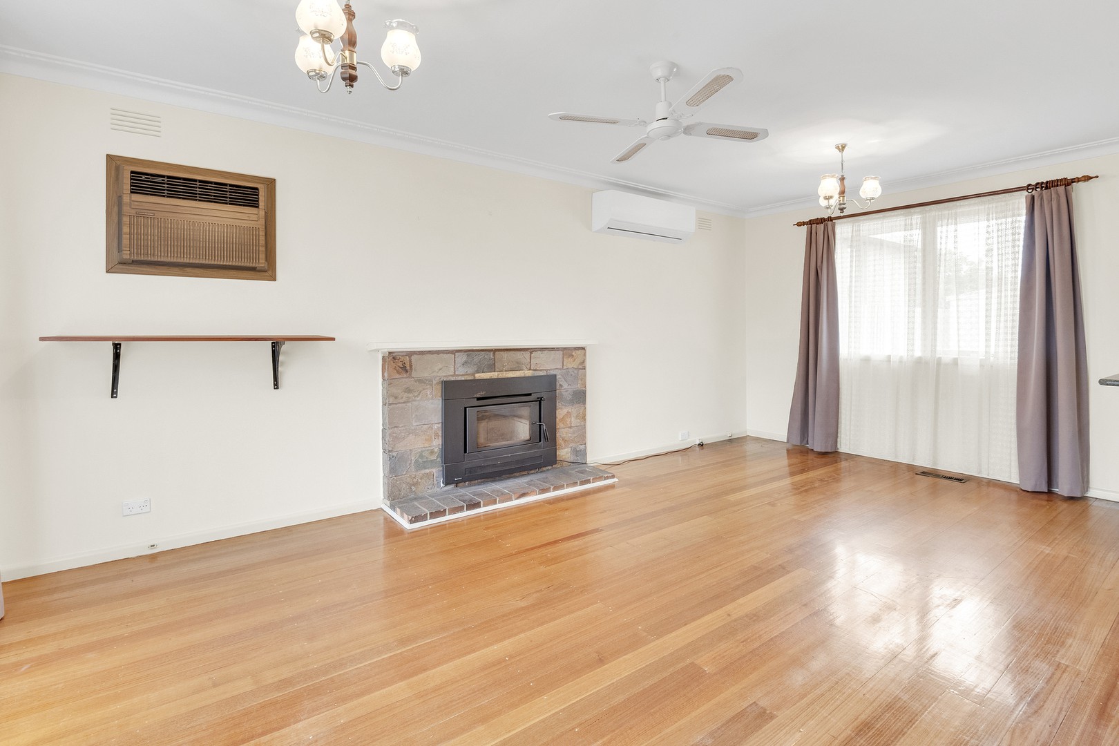 14 Rayfield Avenue, Craigieburn, VIC 3064, Craigieburn - Thumbnail 5