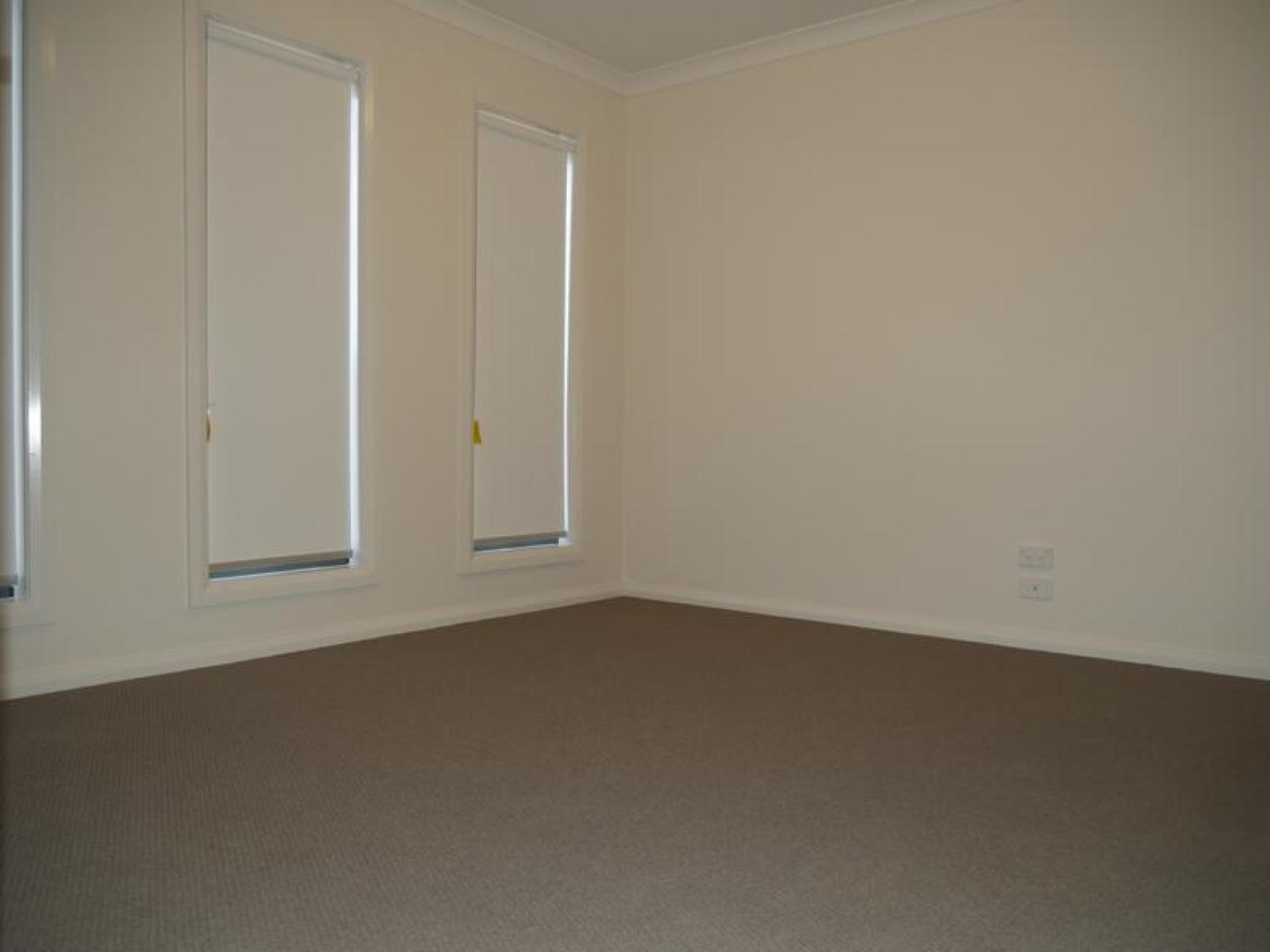 14 Robinson Drive, Melton South, VIC 3338, Melton South - Thumbnail 2
