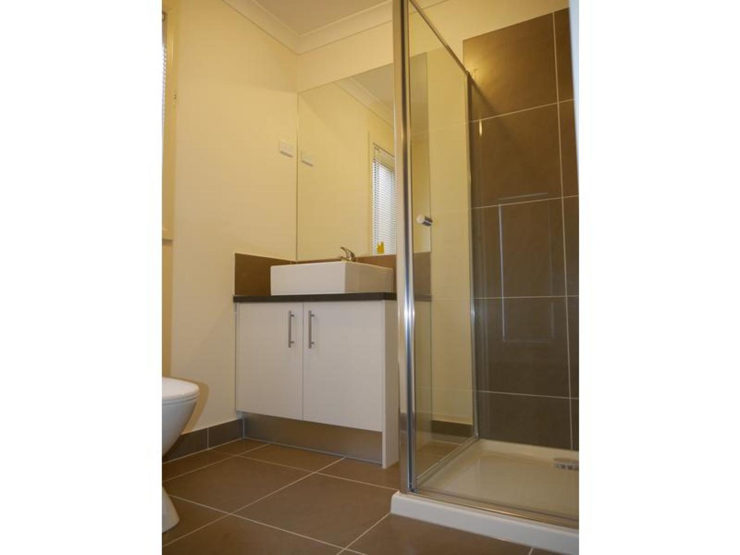 14 Robinson Drive, Melton South, VIC 3338, Melton South - Thumbnail 3