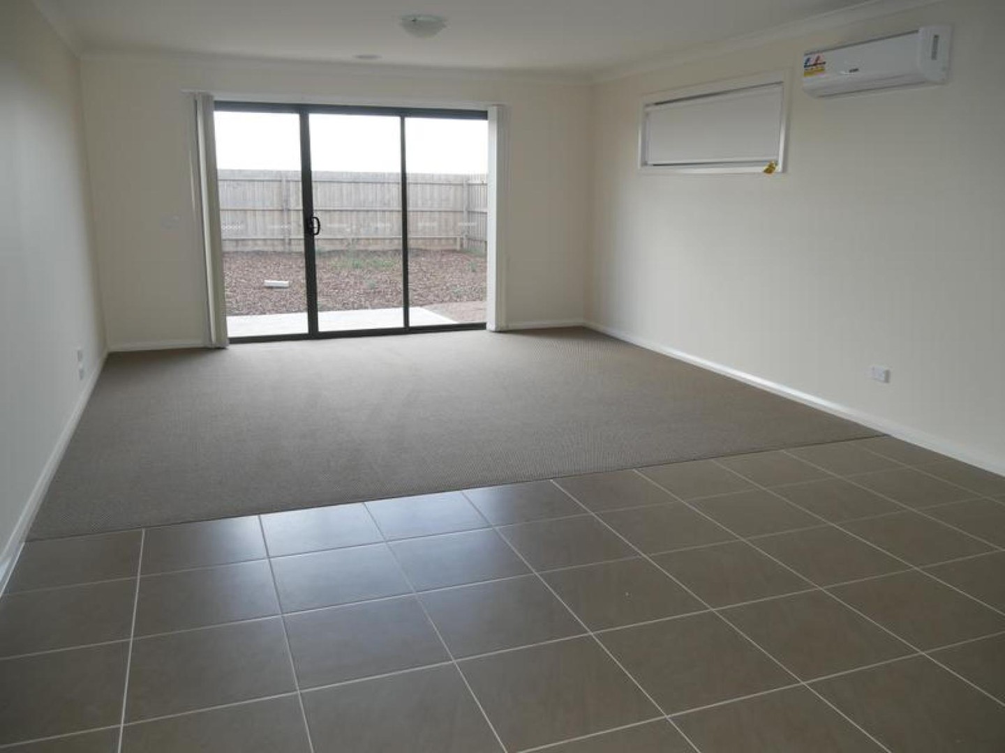 14 Robinson Drive, Melton South, VIC 3338, Melton South - Thumbnail 7