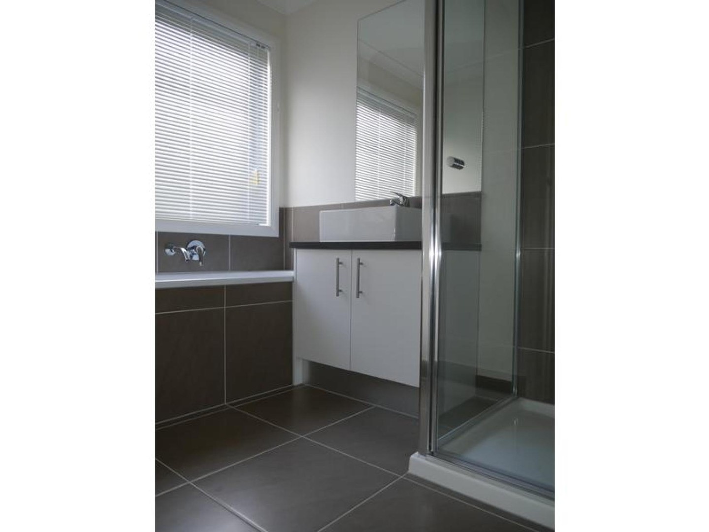 14 Robinson Drive, Melton South, VIC 3338, Melton South - Thumbnail 8