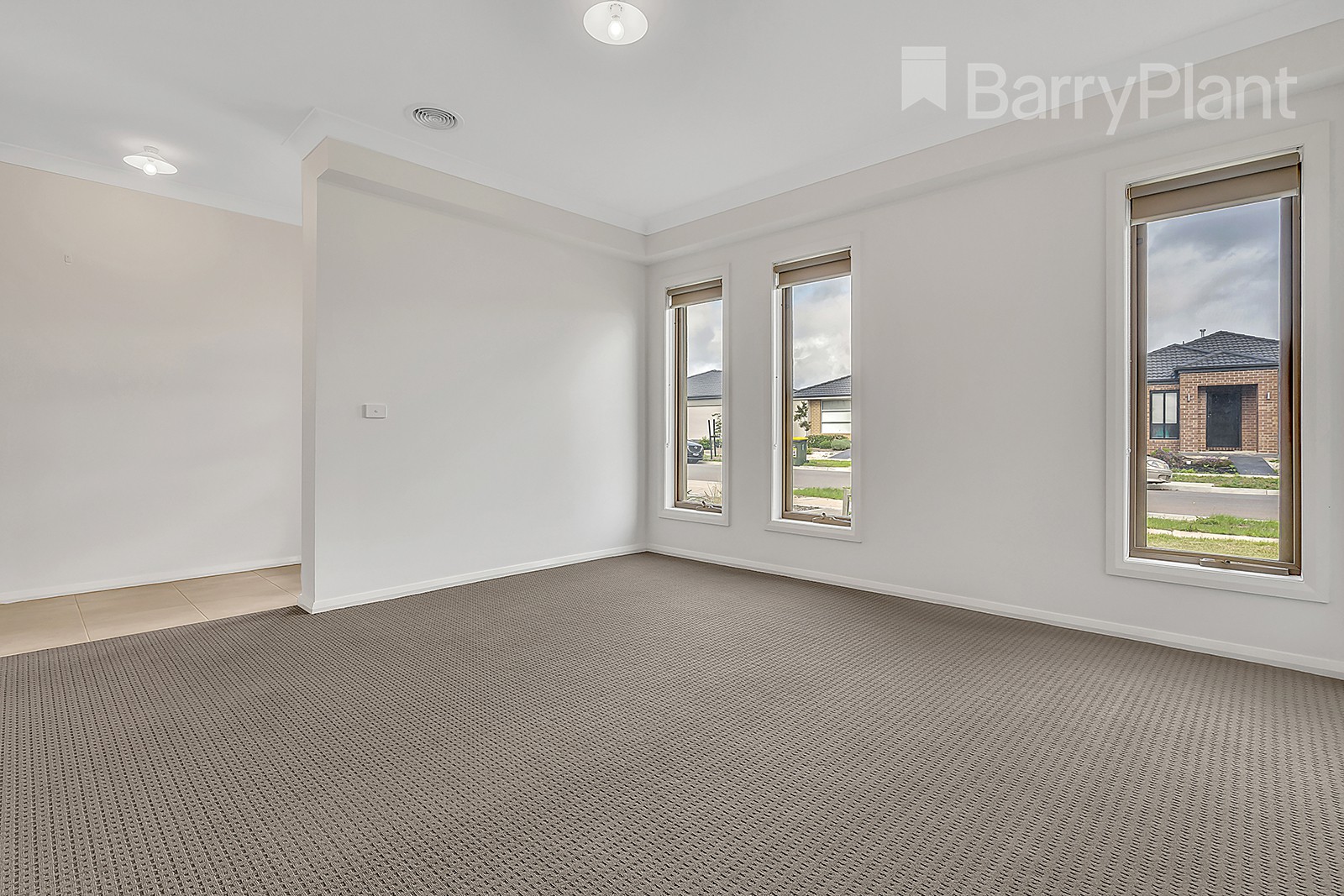 14 Rochester Drive, Mickleham, VIC 3064, Mickleham - Thumbnail 2
