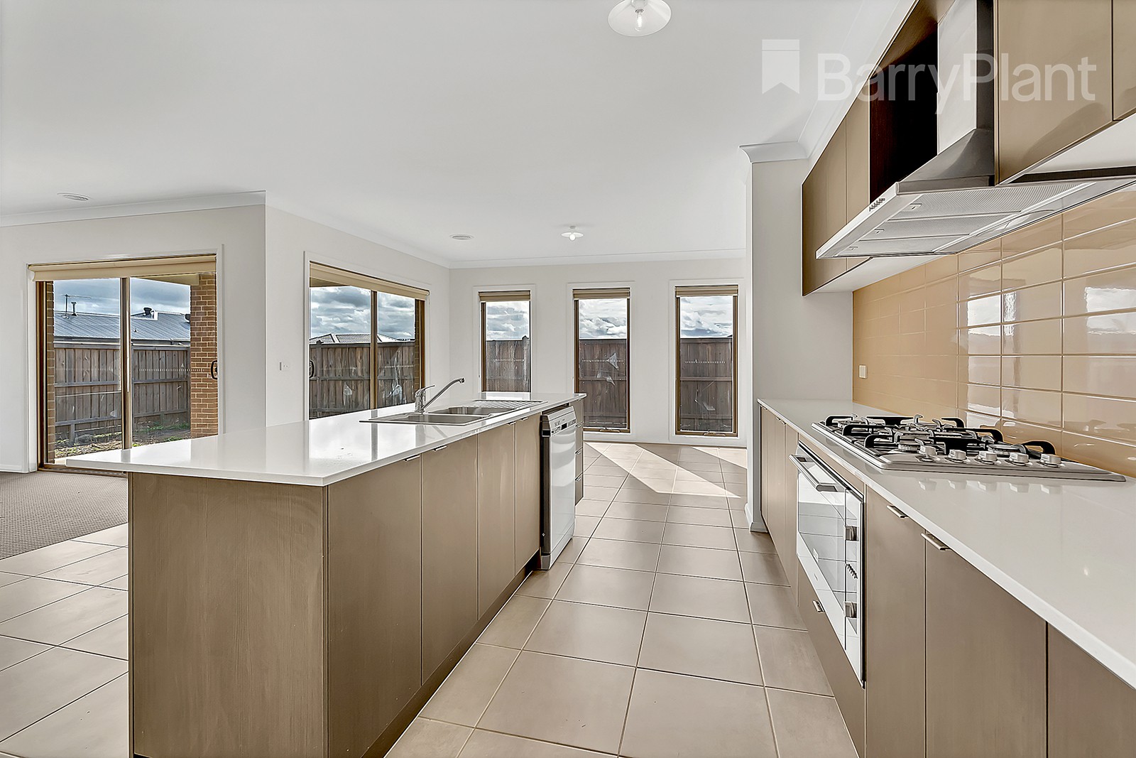 14 Rochester Drive, Mickleham, VIC 3064, Mickleham - Thumbnail 6