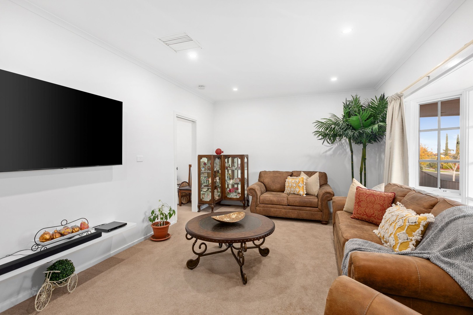 14 Rothesay Place, Greenvale, VIC 3059, Greenvale - Thumbnail 3