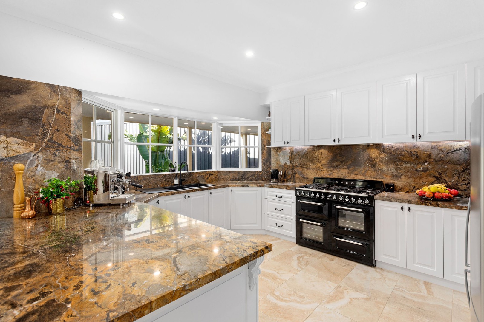 14 Rothesay Place, Greenvale, VIC 3059, Greenvale - Thumbnail 4