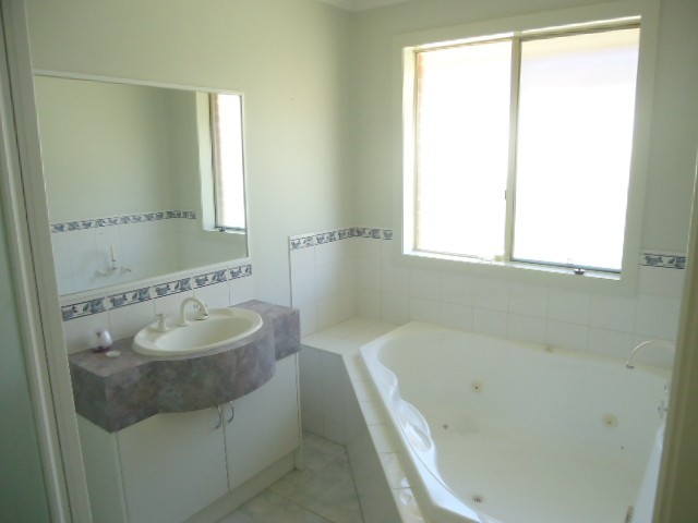 14 Shaftsbury Boulevard, Point Cook, VIC 3030, Point Cook - Thumbnail 6