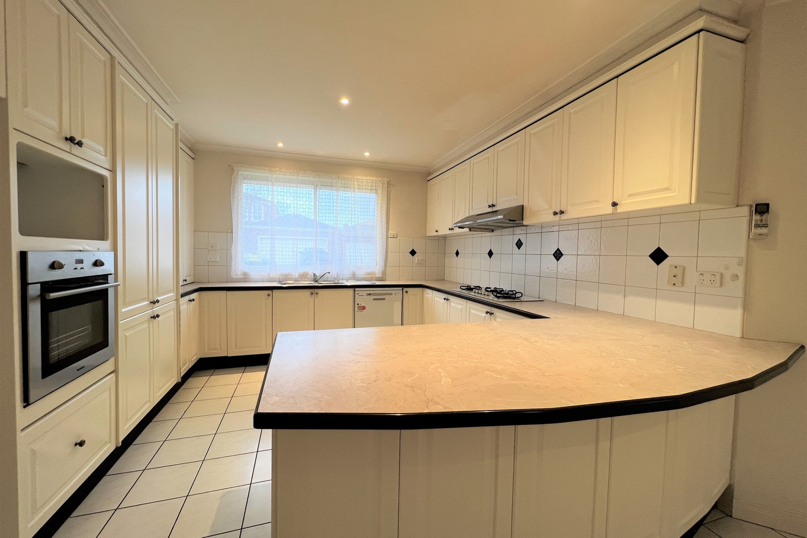 14 Shannon Way, Sydenham, VIC 3037, Sydenham - Thumbnail 3