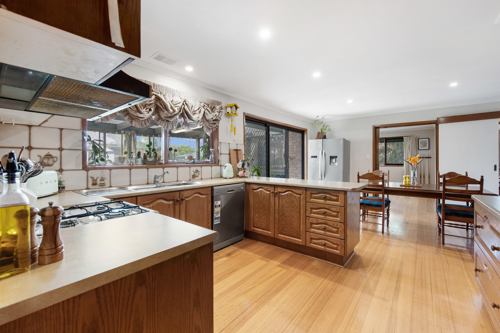 14 Sherbrooke Crescent, Taylors Lakes, VIC 3038, Taylors Lakes - Thumbnail 2