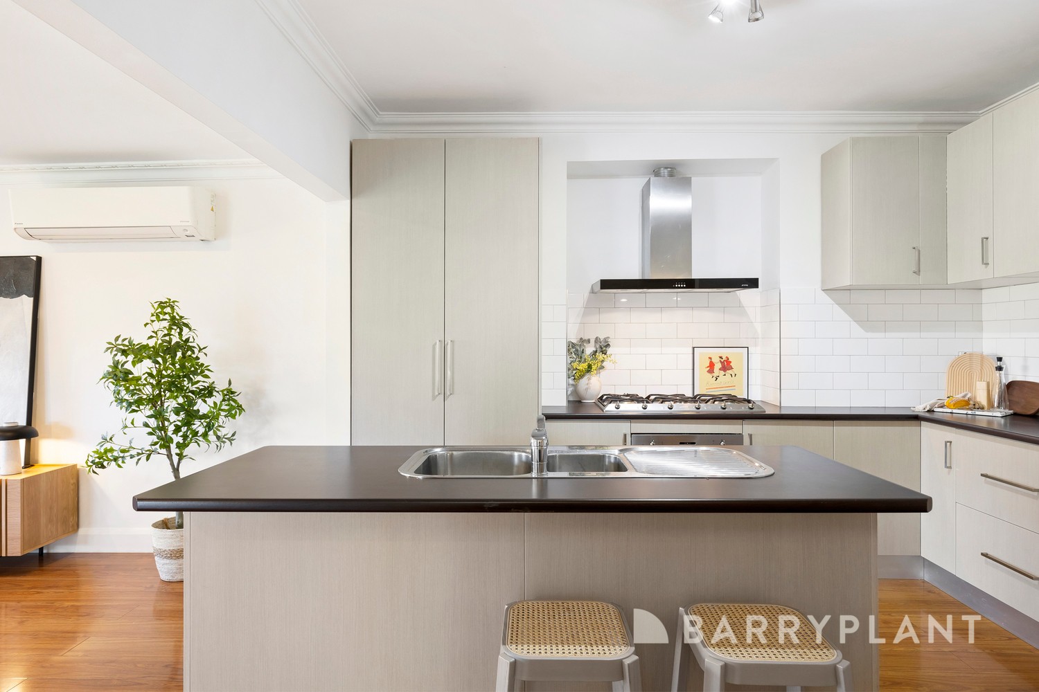2/3 Bambaroo Crescent, TWEED HEADS NSW 2485, Sunshine North - Thumbnail 4