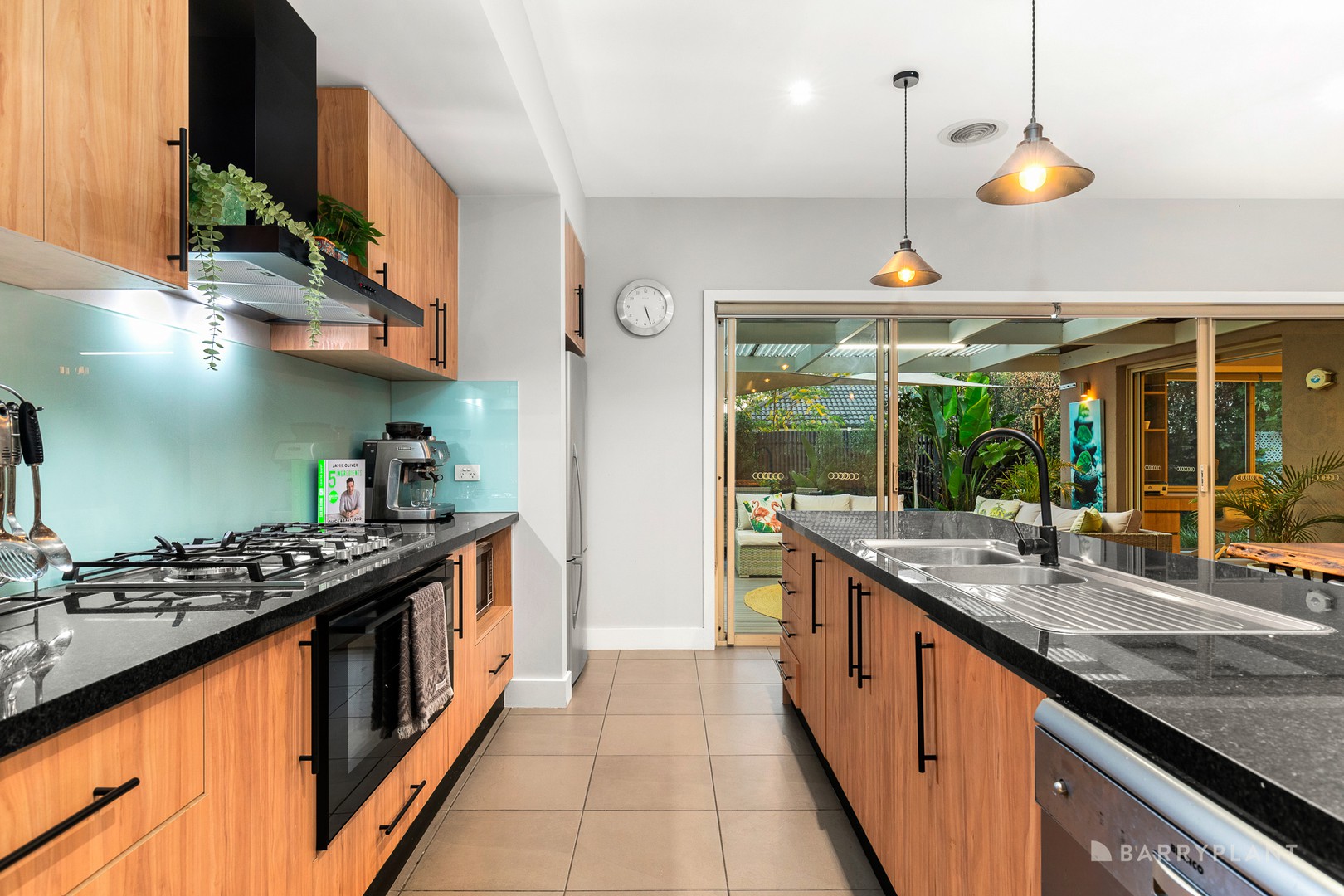 14 Springbrook Place, Sanctuary Lakes, VIC 3030, Point Cook - Thumbnail 8
