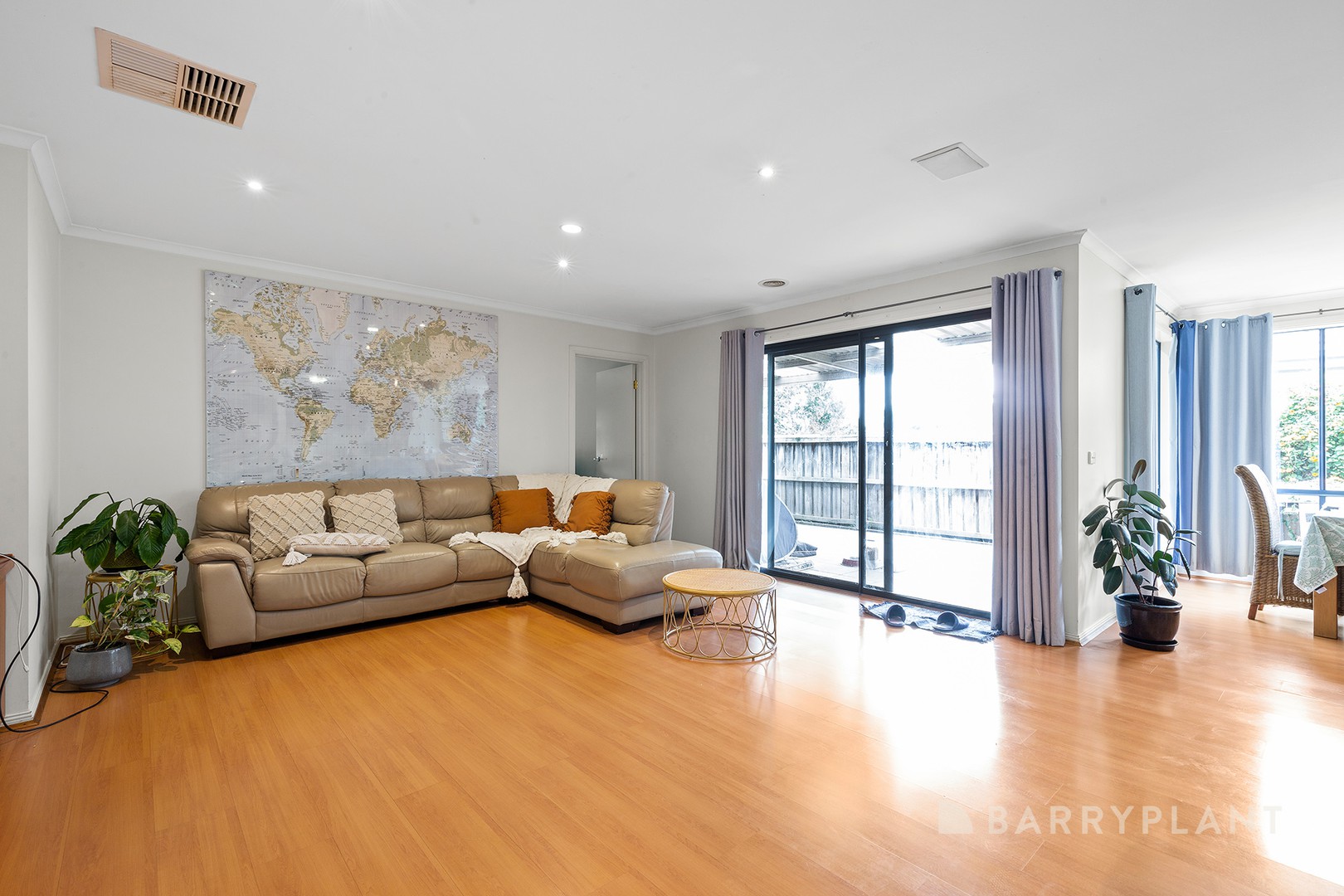 14 St Annes Crescent, Berwick, VIC 3806 - Thumbnail 2 - 24/11/2023