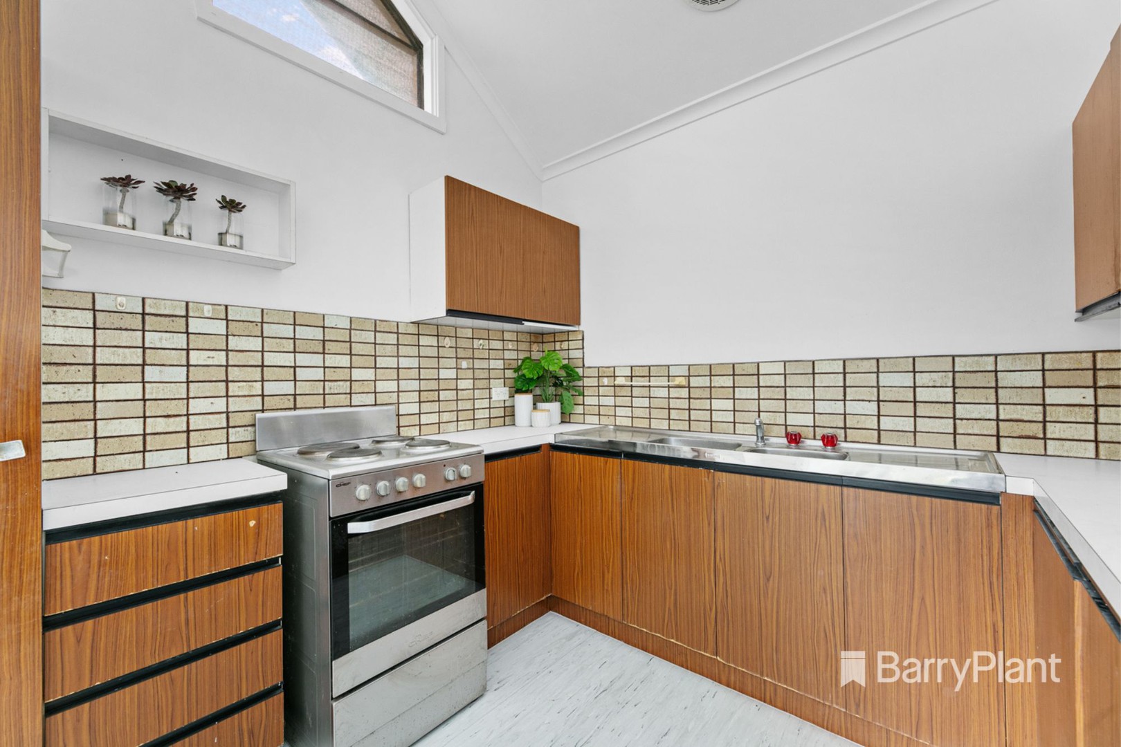 33 Baker Street, COCKATOO, Cockatoo - Thumbnail 4