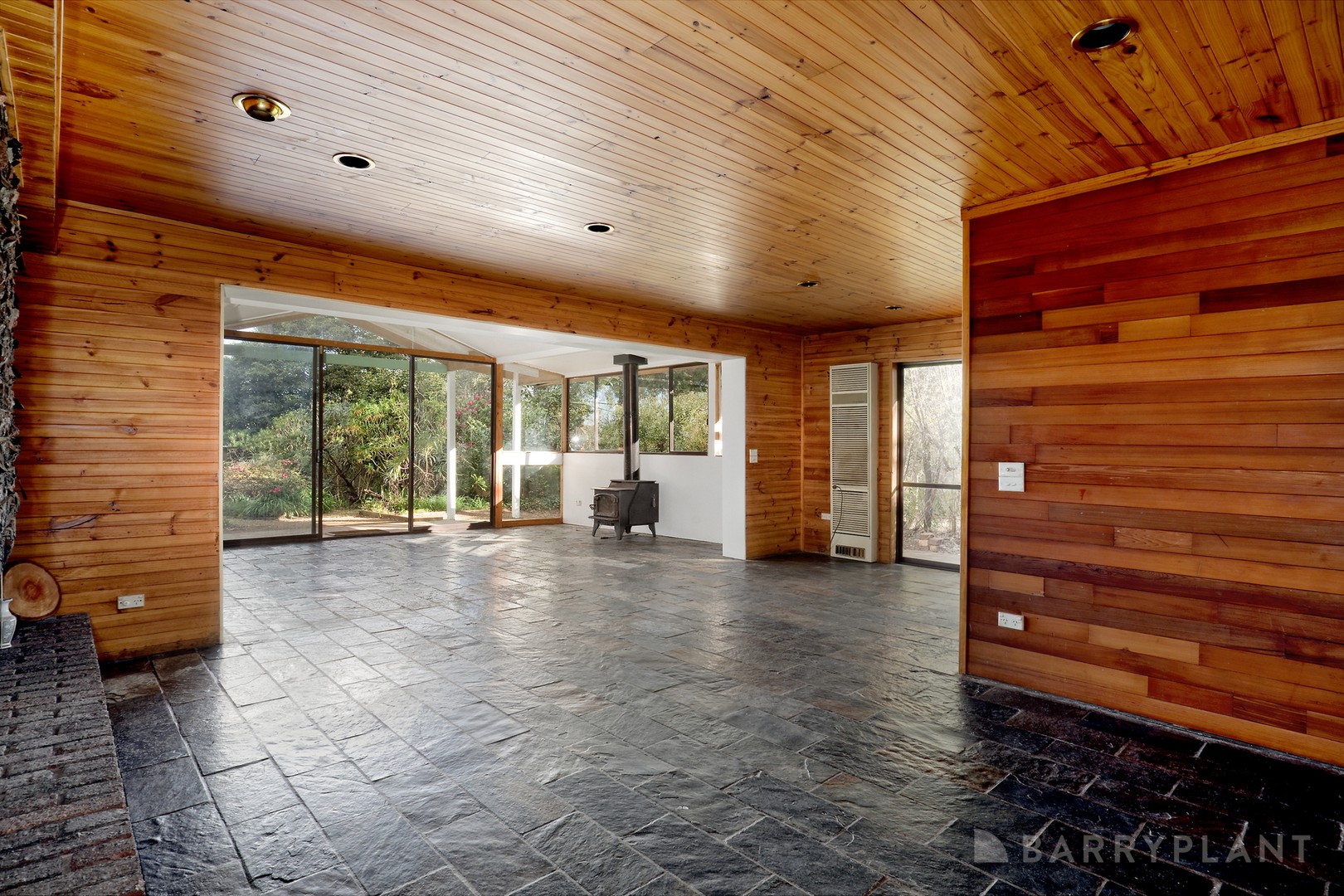 14 Steel Road, Emerald, VIC 3782, Emerald - Thumbnail 2