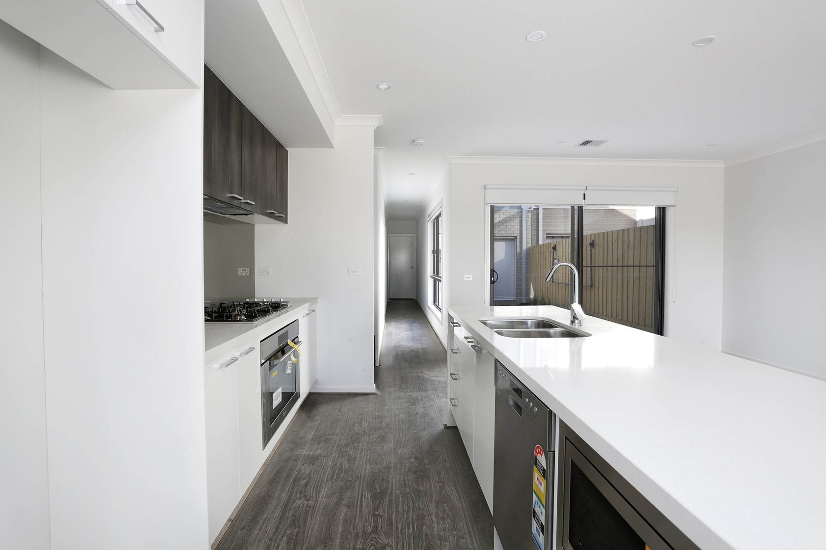 14 Sullivan Walk, Point Cook, VIC 3030, Point Cook - Thumbnail 2