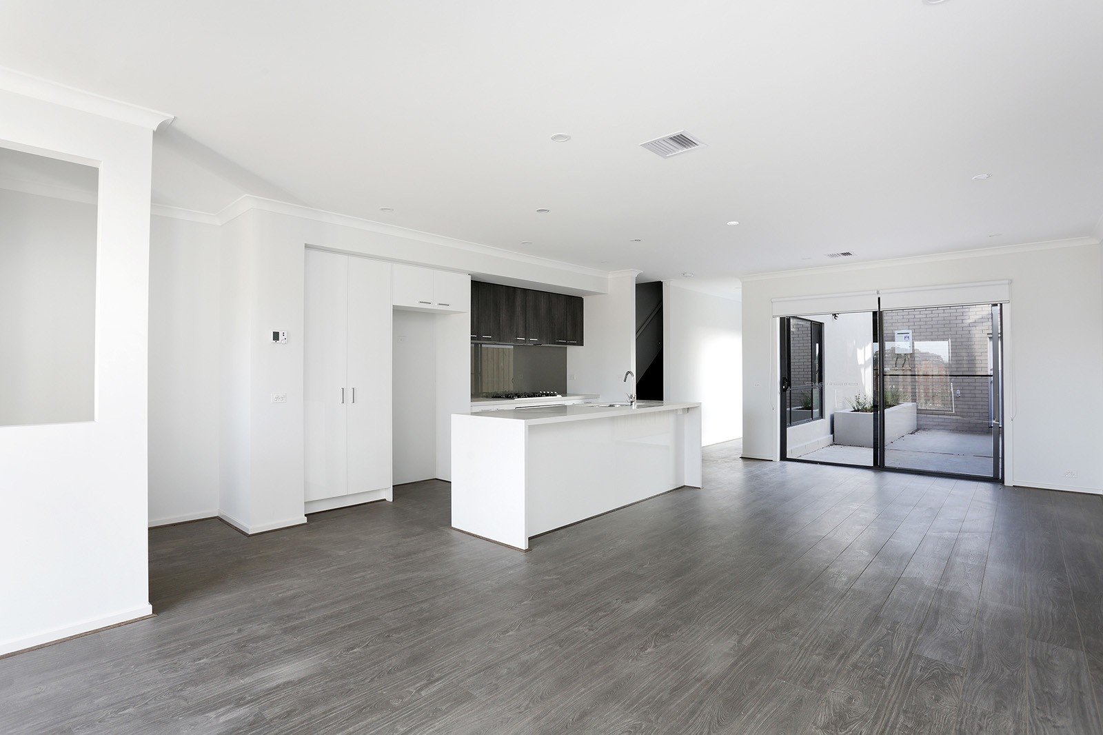 14 Sullivan Walk, Point Cook, VIC 3030, Point Cook - Thumbnail 4