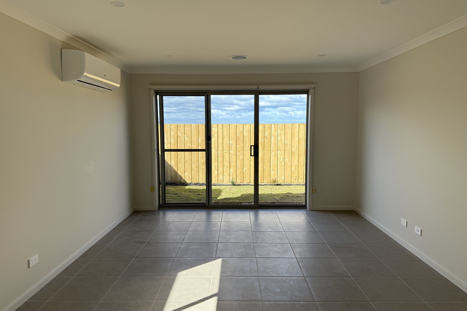 14 Taupe Street, Wyndham Vale, VIC 3024, Wyndham Vale - Thumbnail 8