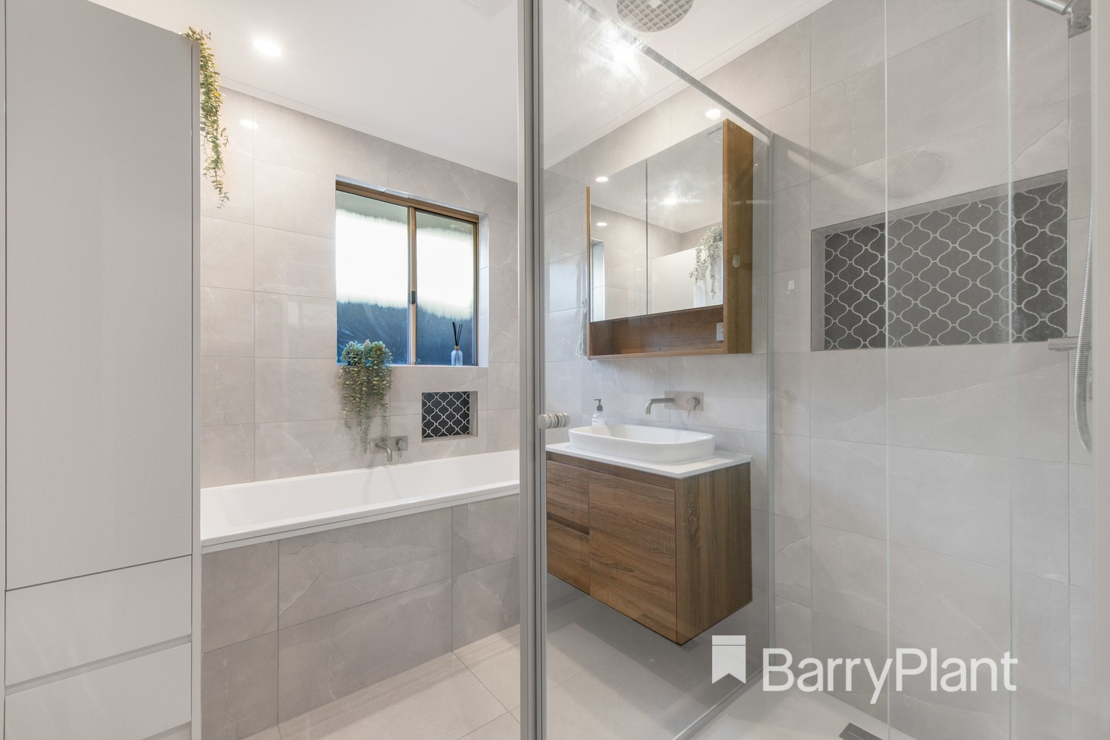 14 Thoroughbred Avenue, Werribee, VIC 3030, Werribee - Thumbnail 4