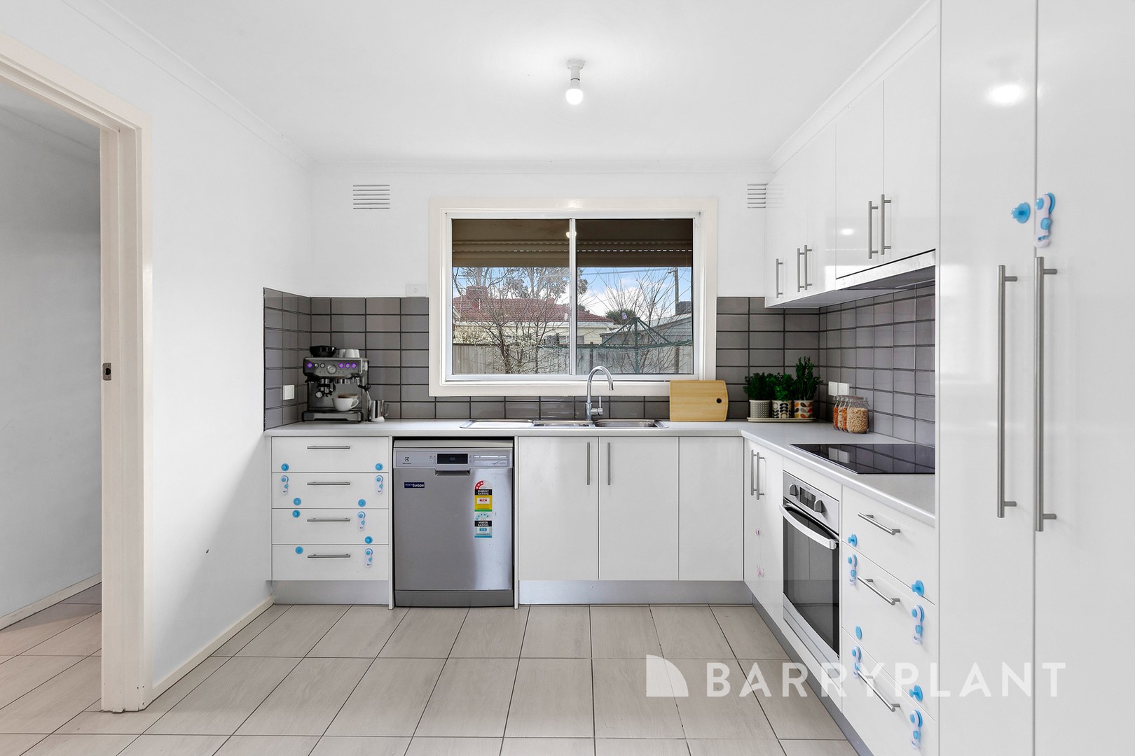 14 Throsby Crescent, Deer Park, VIC 3023, Deer Park - Thumbnail 5