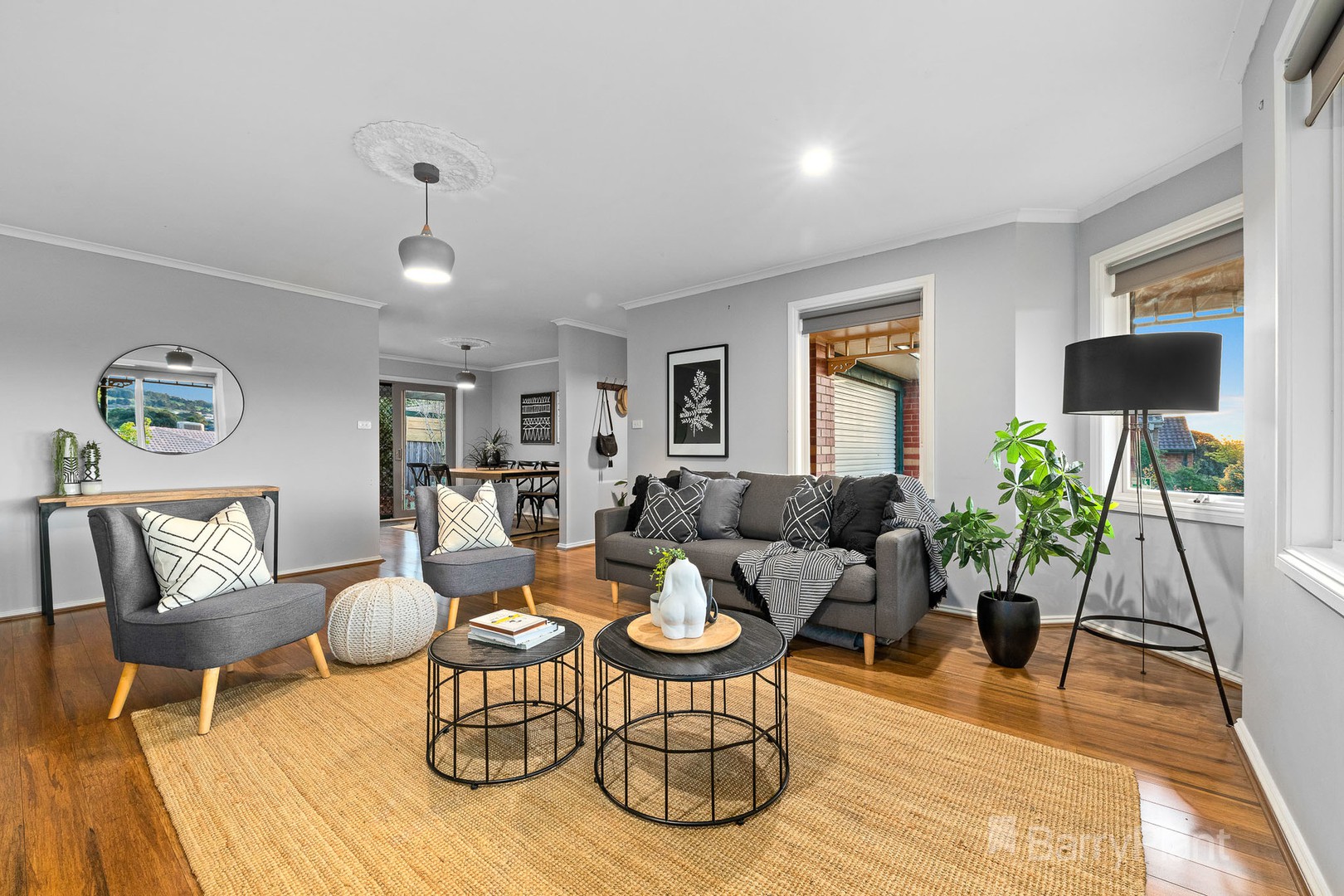 14 Valley View Crescent, Berwick, VIC 3806 - Thumbnail 2 - 14/09/2022