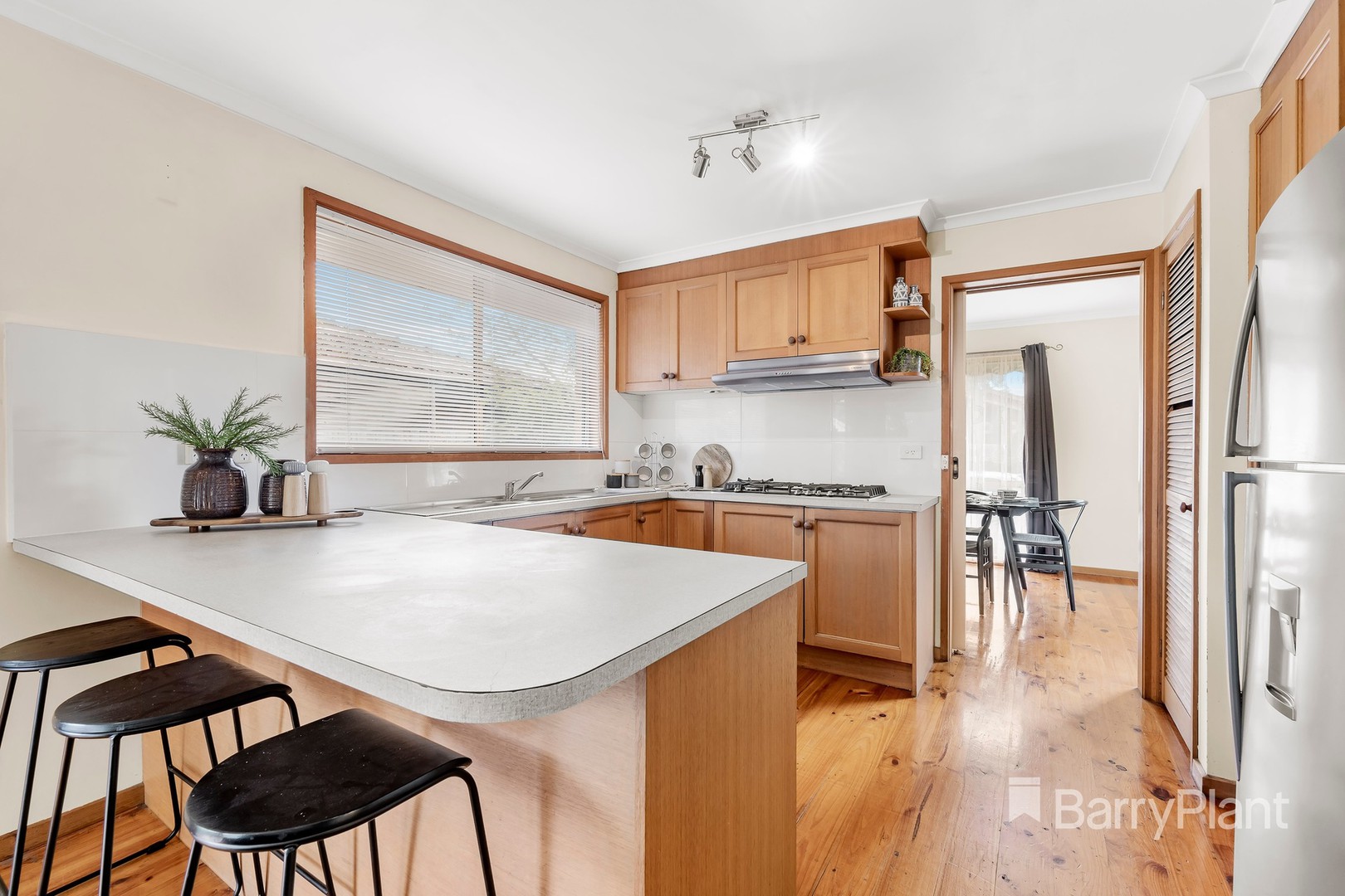 14 Veronica Crescent, Mill Park, VIC 3082, Mill Park - Thumbnail 3