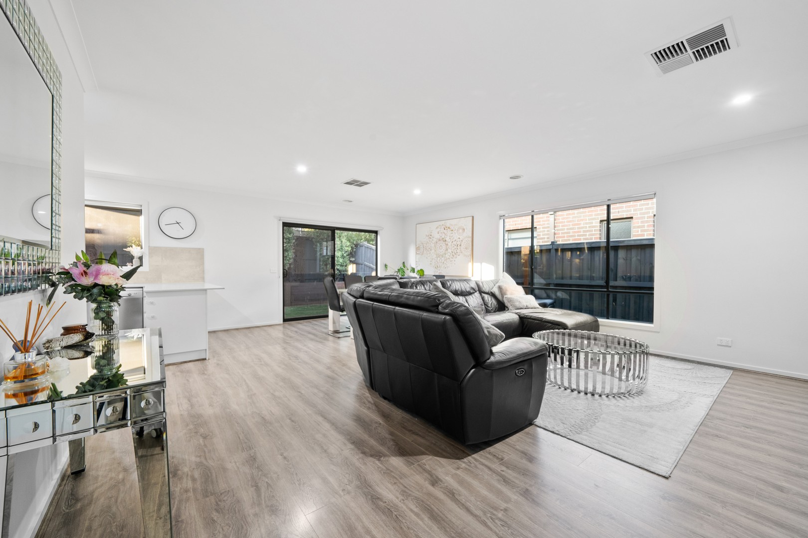 14 Versteegen Street, Fraser Rise, VIC 3336, Fraser Rise - Thumbnail 3