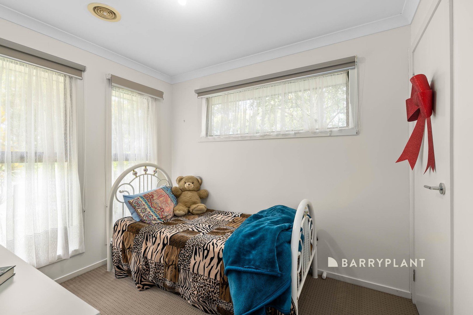 14 Walnut Way, Pakenham, VIC 3810, Pakenham - Thumbnail 8