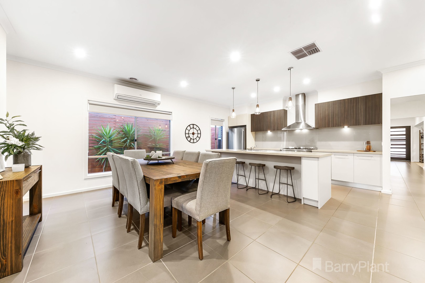14 Waterside Drive, Pakenham, VIC 3810, Pakenham - Thumbnail 2