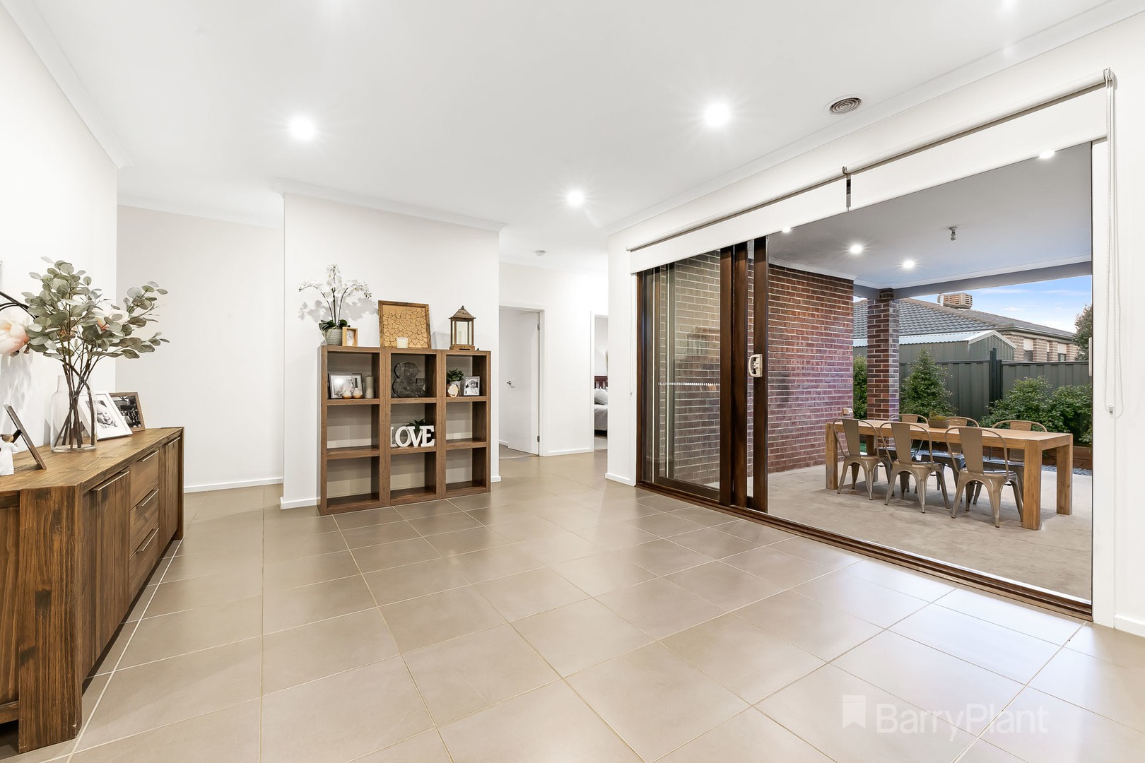 14 Waterside Drive, Pakenham, VIC 3810, Pakenham - Thumbnail 6