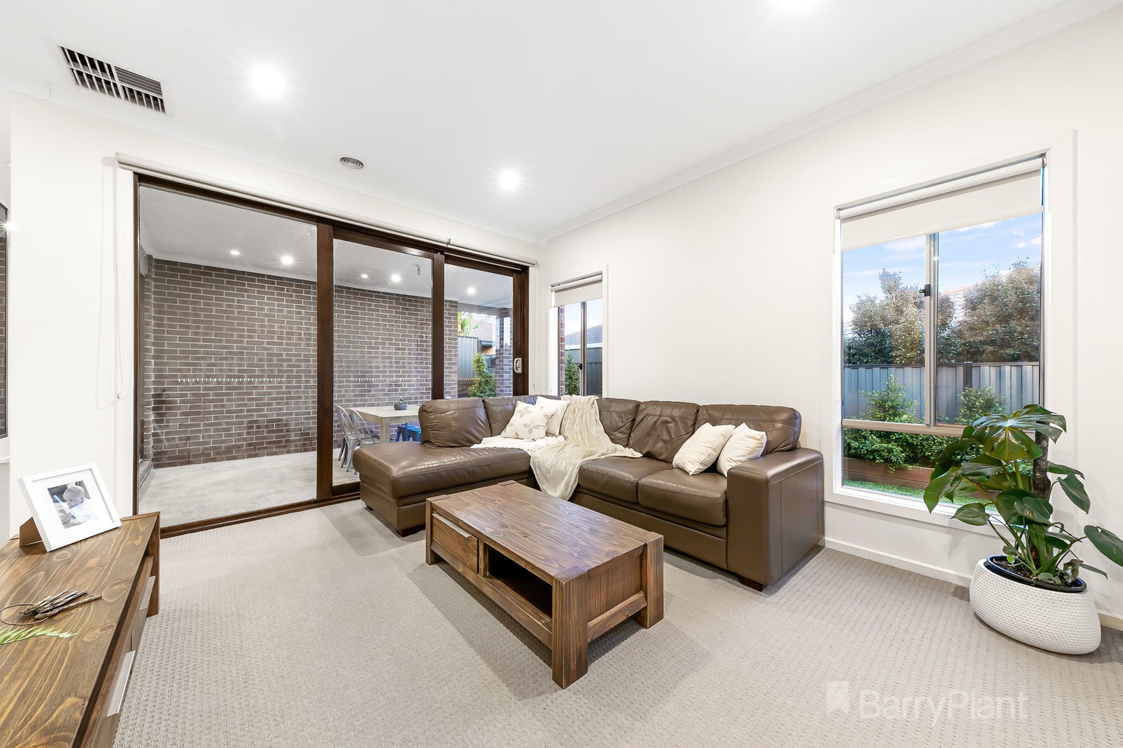 14 Waterside Drive, Pakenham, VIC 3810, Pakenham - Thumbnail 7