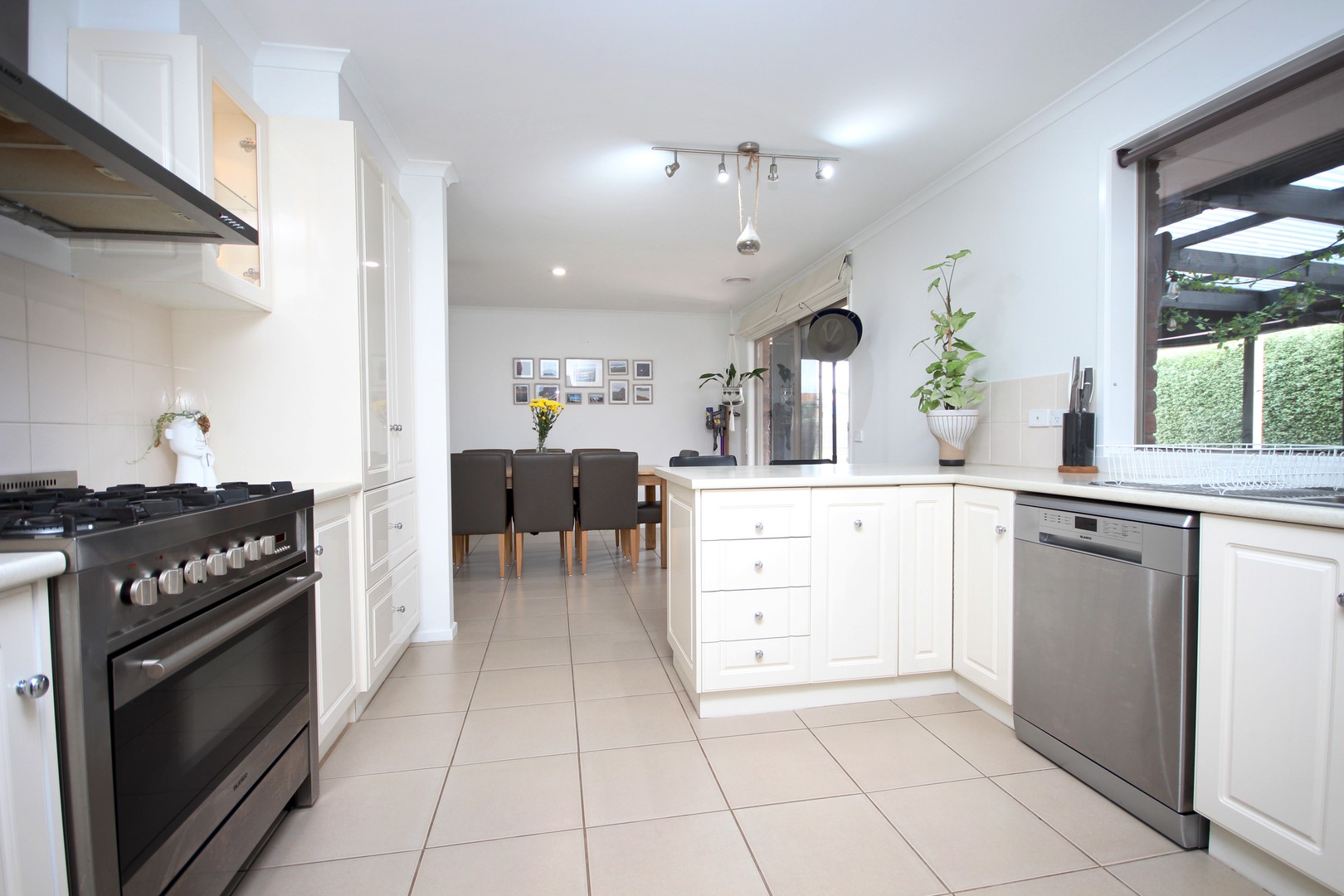 14 Waurn Park  Court, Belmont, VIC 3216, Belmont - Thumbnail 4